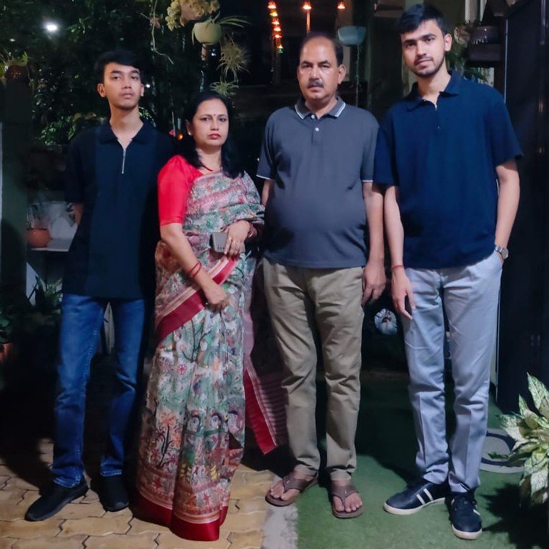परिवार का फोटो